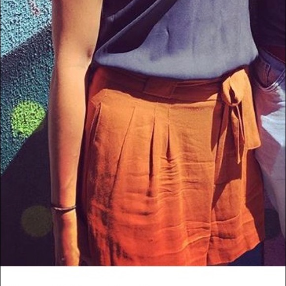 Zara Flowy Burnt Orange Shorts - Size Small - Picture 3 of 3